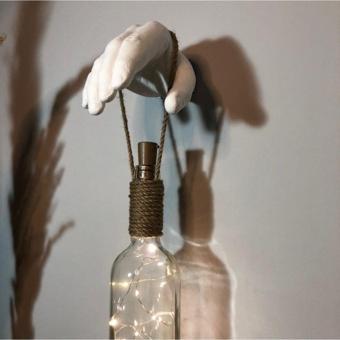 Mes Reves Design El Yapımı Heykel El Dekorlu Led Işıklı Beyaz Şarap Şişesi Aplik