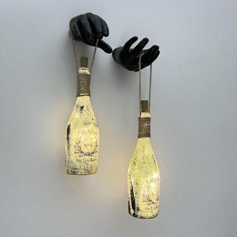 Mes Reves Design El Yapımı Siyah Erkek Eli Heykeli Dekorlu Peri Led Işıklı Buzlu Cam Şampanya Şişesi Aplik 2'Li Set