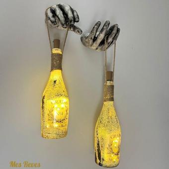 Mes Reves Design Eskitme Efektli Erkek El Heykeli Dekorlu Ve Peri Led Işıklı Buzlu Cam Şampanya Şişesi Aplik 2'Li Set