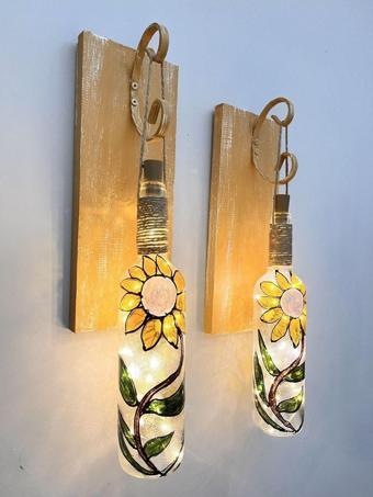 Mes Reves Design Peri Led Aydınlatma Sarı Ahşap Dekorlu, Vitray El Boyama Ayçiçekli Şarap Şişesi Aplik 2 'Li Set.