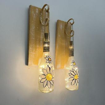 Mes Reves Design Peri Led Işıklı Sarı Ahşap Renkli Vitray Cam Salon Bar Bahçe Dekoru Şampanya Şişesi Aplik 2'Li Set