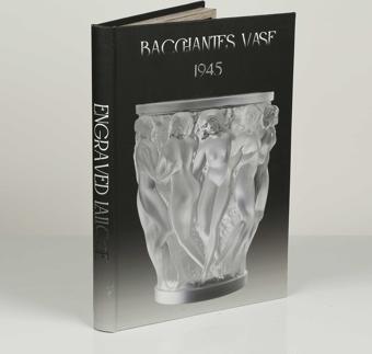 Siyah Gri Dekoratif Kitap Kutu Ahşap Engraved 35x24cm