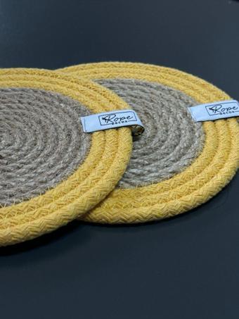 Rope Decor Hasır Bardak Altlığı 2 Adet 14Cm - Sarı Şeritli Jüt Mum Altlığı Kahve Sunum Seti Kupa Altlığı