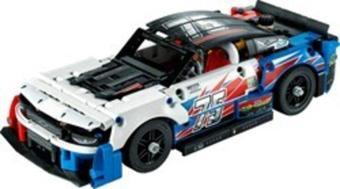 LEGO Technic NASCAR Yeni Nesil Chevrolet Camaro ZL1 42153 - Yaratıcı Araba Yapım Seti +9 Yaş (672 Parça)