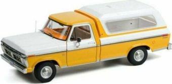 Greenlight Ford F-100 Pickup W/ Deluxe Bed Cover 1:18 Model Araba