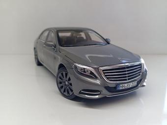 Norev 1:18 Mercedes Benz S Klasse