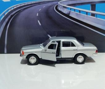 Welly Mercedes Benz W123 Gri