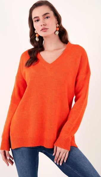 Lela Regular Fit V Yaka Yanları Yırtmaçlı Uzun Triko Bayan Kazak 4616140 ORANGE