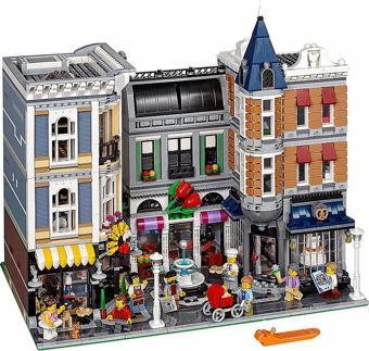 LEGO Creator Expert 10255 Assembly Square +16 Yaş (4002 Parça)