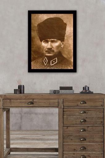 Tablo Center Siyah Çerçeveli Atatürk Tablosu 40 cm x 55 cm