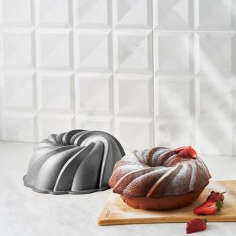 Karaca Cake Pro Pare Döküm Kek Kalıbı Antrasit 24 Cm