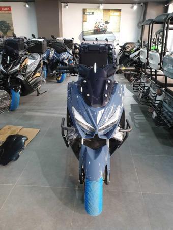 Küba Newcity 125 Siperlik Ön Cam 2023 2024 Model 65cm Açıkfüme Renkli 4mm UZUN CAM