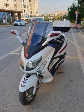 Sym Gts Evo 250 Siperlik Ön Cam 2006 2013 Model 63cm Açıkfüme Renkli 4mm 10cm daha Uzun