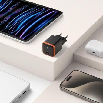 Spigen EE301 30 W Type-C Siyah Hızlı Şarj Adaptörü
