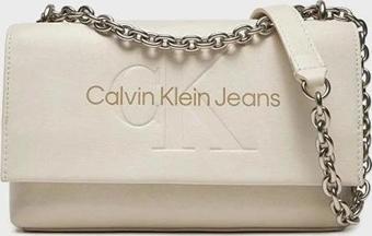 Calvin Klein Kadın Zincir Askılı Çıtçıtlı Beyaz Askılı Çanta