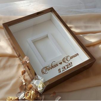 Verda Çerçeve 30X40 Cm Ledli Bronz Pleksi Kaplı Fotoğraf Bölümlü Tasarım Gül Kutusu Anı Çerçevesi! Ayna Çerçeve!