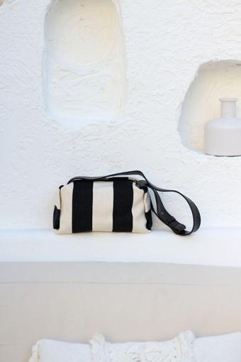 Moom Bag Kadın Siyah Çizgi Desenli Kanvas Omuz Çantası