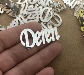 Gülüş Lazer Kesim 25 Adet 4X2 Cm Pleksi İsim Arkası Bantlıdır