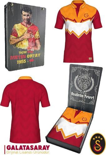 Galatasaray Orijinal Lisanslı Okan Buruk Desing Polo Yaka T-Shirt Metin Oktay Baskılı Hediyelik Kutu