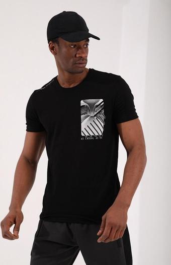 Siyah Göğüs Baskılı Koordinat Detaylı Standart Kalıp O Yaka Erkek T-Shirt - 87894