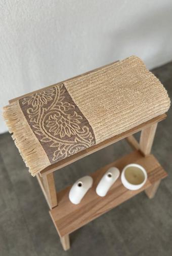 Sevim Bambu Kabartma Bordürlü Banyo Havlusu - Ekstra Yumuşak & Güçlü Su Emici - 70X140 Cm - Kapuçino