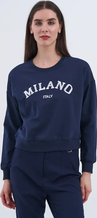 Trend Kadın Hem şehirli hem de rahat stilin mükemmel buluşması olan bu sweatshirt