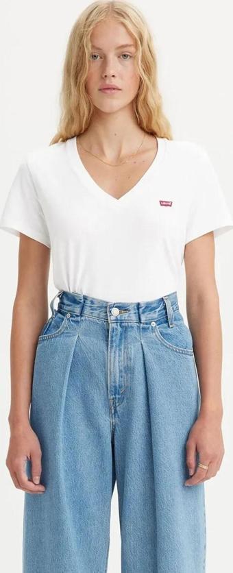 Levi's Kadın V Yaka Beyaz T-Shirt - A3170-0024
