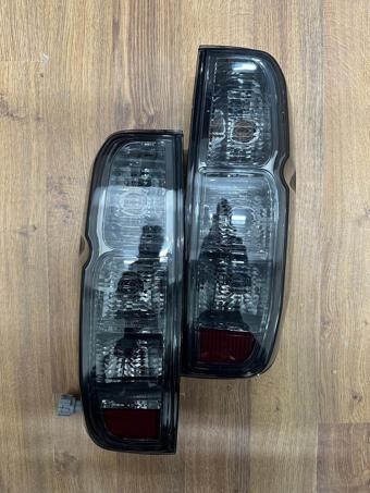 Nissan Navara Stop Lambası Siyah Modifiyeli 2005-2014