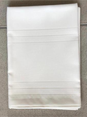 Öykü Carmen Tek Masa Örtüsü