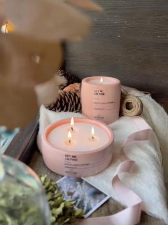 Ersustore Pembe Renk Soya Wax Amber Vanilya Kokulu Dekoratif 2Li Beton Saksı
