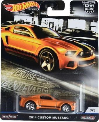 Hot Wheels Cruise Boulevard 2014 Özel Mustang Araba