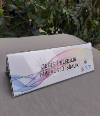 Yönline Üçgen Değiştirilebilir Yatay Masaüstü Isimlik - 20X7 Cm