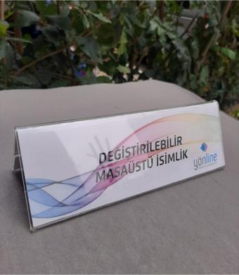 Yönline Üçgen Değiştirilebilir Şeffaf Yatay Masaüstü Isimlik - 20X7 Cm