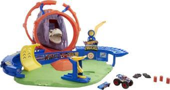 Hot Wheels Monster Trucks Volkanik Alanda Macera Oyun Seti GYL14