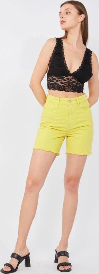 Kadın Basic Paçası Kesik Jen Şort Fıstık Yeşili
