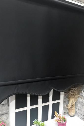 Siyah Stor Perde Etek Dilimli STB-5322