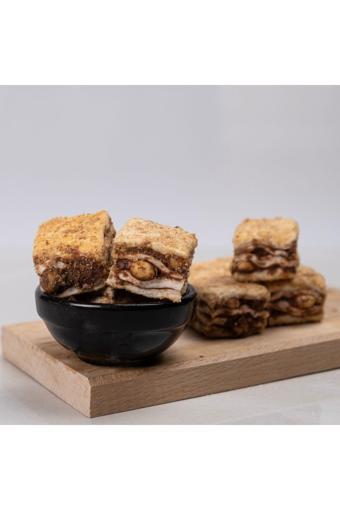 Leblebi Çarşısı Bisküvi Kaplamalı Fındıklı Çikolatalı Baklava Dilim Lokum - 750 Gr