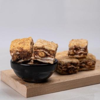Leblebi Çarşısı Bisküvi Kaplamalı Fındıklı Çikolatalı Baklava Dilim Lokum - 500 Gr