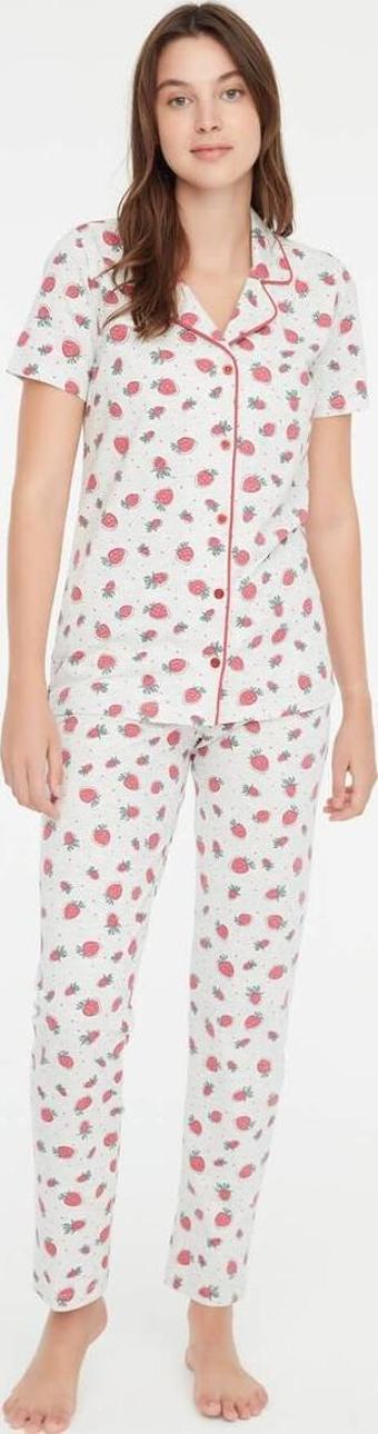 Mod Collection Kadın Çilek Desenli Boydan Patlı Pijama Takımı Gri