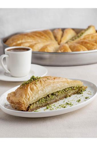 Babazade Fıstıklı Havuç Dilim Baklava 0.5 Kg