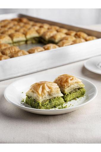 Babazade Fıstıklı Kuru Baklava