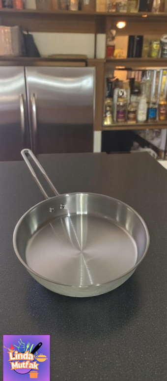 Akdeniz 24 Cm Metal Kulplu Çelik Tava