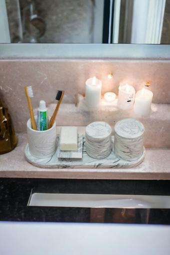 Trust Stone Marble Banyo Seti,Tepsi,Dis Fırçalık, Pamukluk,Sabunluk Seti Beton Takim