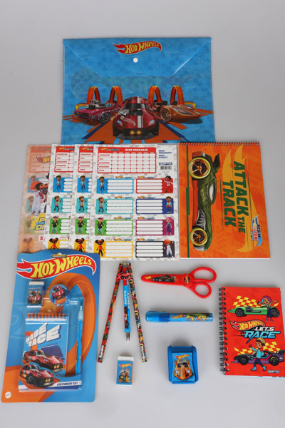 Hot Wheels Lisanslı 18 Parça Kırtasiye Seti Makas,Bloknot,Roket Silgi,Uçlu Kalem 0.7mm
