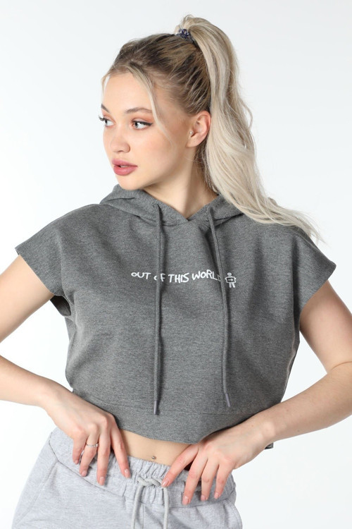 Kadın Baskılı Kapüşonlu Crop Sweat K.Gri