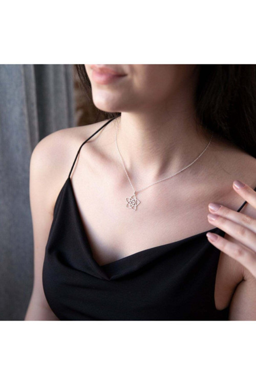 Venüs Aşk Çiçeği Kolye