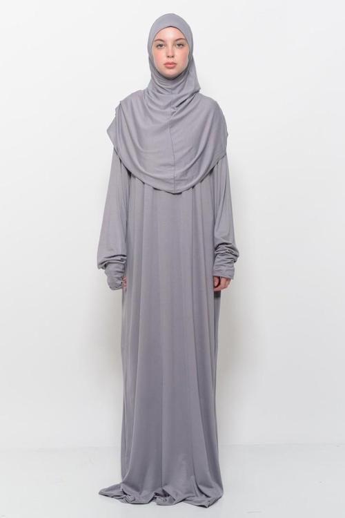Tek Parça Pamuklu Yarasa Kollu Tak Çıkar Başörtülü Organik Tesettür Namaz Elbisesi