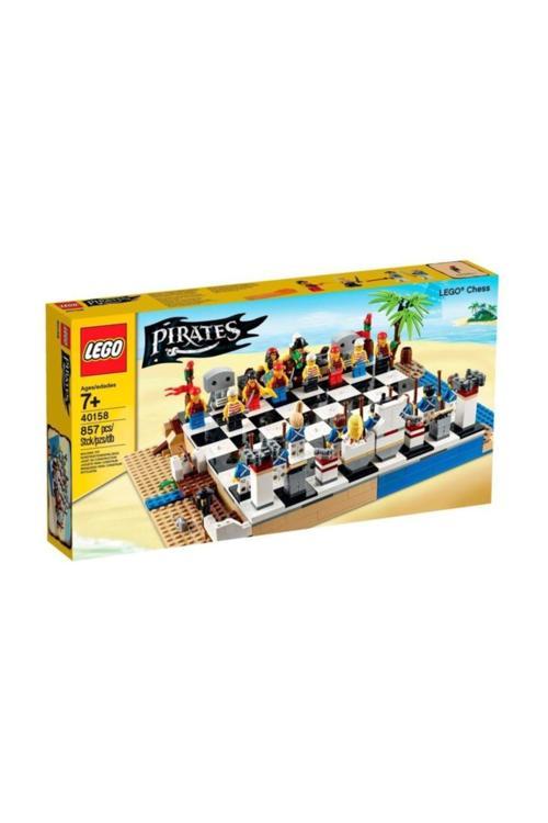 ® Pirates 40158 Pirates Chess Set /