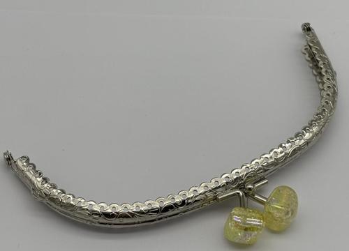 15.5 cm Gümüş Oval Cüzdan Çanta Klipsi Bursu Sarı