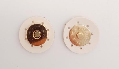 Krem Suni Derili Mıknatıslı Çıtçıt Light Gold Metalli